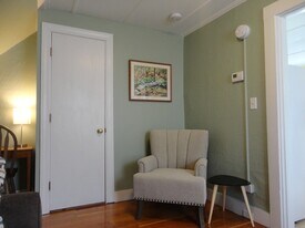 8 Russell St, Unit 8 Russell St in Waterville, ME - Building Photo