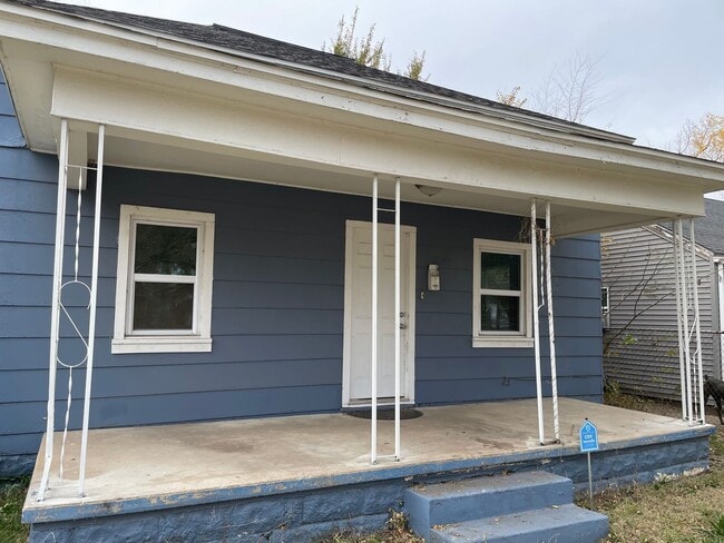 1049 N Piatt Ave in Wichita, KS - Building Photo - Building Photo