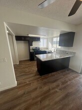 156-158 W Center St in Covina, CA - Building Photo - Building Photo