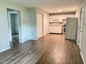 497 Julien Cir, Unit 497 Julien Circle in Akron, OH - Foto de edificio - Building Photo