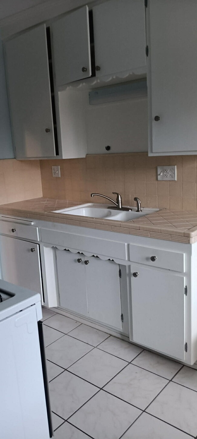 194 Date Ave, Unit 194 in Imperial Beach, CA - Building Photo - Building Photo