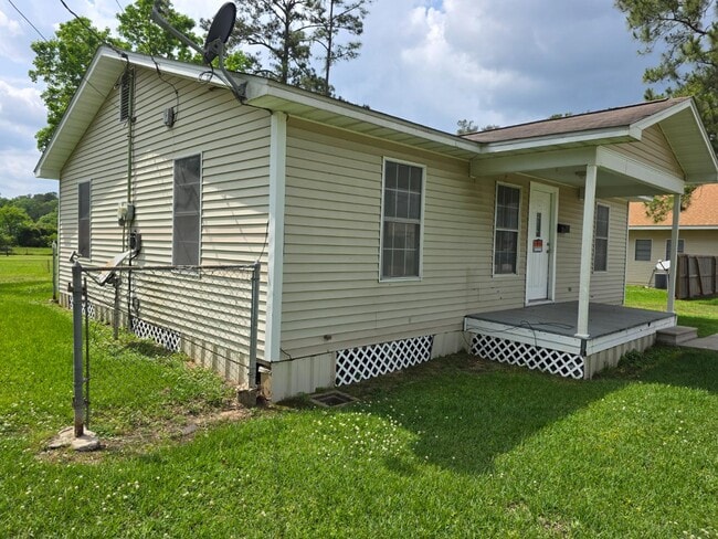 property at 7186 Headlee Rd