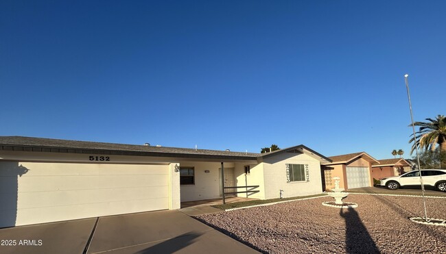 5132 E Emelita Cir in Mesa, AZ - Building Photo - Building Photo