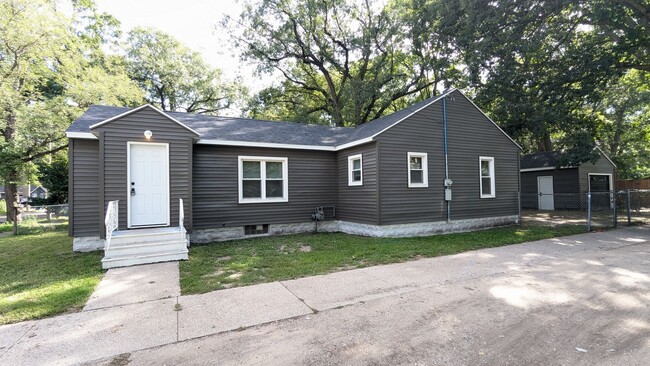property at 85 Amsterdam Ave
