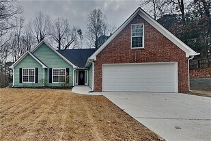 3261 Chesterfield Ct in Snellville, GA - Building Photo