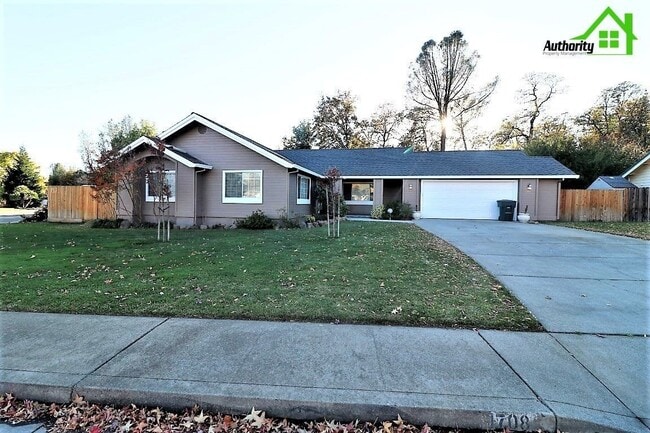 1708 Gold Hills Dr in Redding, CA - Building Photo - Building Photo