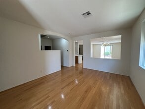 9900 Shadow Grove Ave in Las Vegas, NV - Building Photo - Building Photo