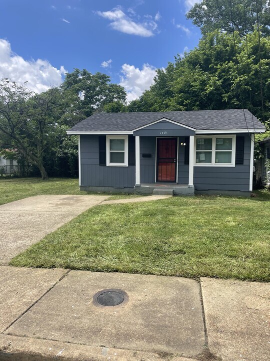 1731 E Silver St in Memphis, TN - Foto de edificio