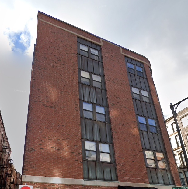 376 Commercial St, Unit 4E in Boston, MA - Foto de edificio