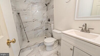 6721 Sycamore Park Dr in Haymarket, VA - Building Photo - Building Photo