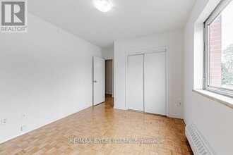 165 Colborne Ave in Richmond Hill, ON - Building Photo - Building Photo