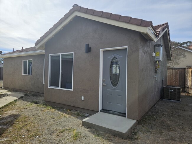 property at 2423 Smokewood Pl