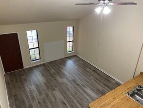 1235 Chee Ln in Tallahassee, FL - Building Photo - Building Photo