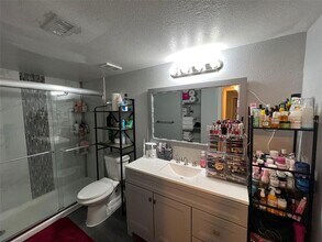 4518 Commander Dr in Orlando, FL - Foto de edificio - Building Photo