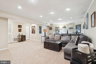 47660 Pennrun Way in Sterling, VA - Building Photo - Building Photo