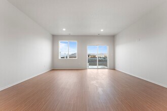 215 Cherry Ln W-Unit -A in Mattawa, WA - Building Photo - Building Photo