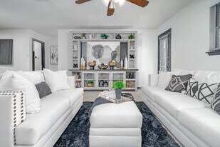 The Row in San Antonio, TX - Building Photo