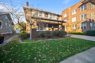 916 Brandon Ave in Norfolk, VA - Building Photo - Building Photo