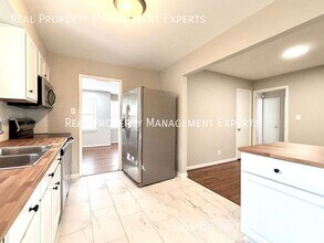 1843 Camp Greene St in Charlotte, NC - Building Photo - Building Photo