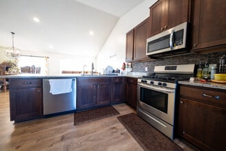 15104 Emory Cir in Apple Valley, MN - Building Photo - Building Photo