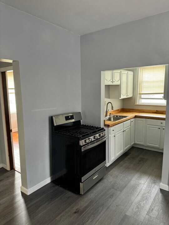 107 Second St in East Providence, RI - Building Photo