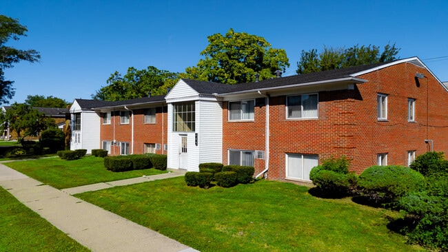 Park High Apartments in Highland Park, MI - Building Photo - Building Photo
