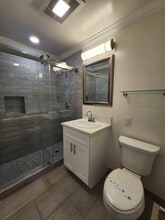 Palm Villa Apartments in Lynwood, CA - Foto de edificio - Building Photo