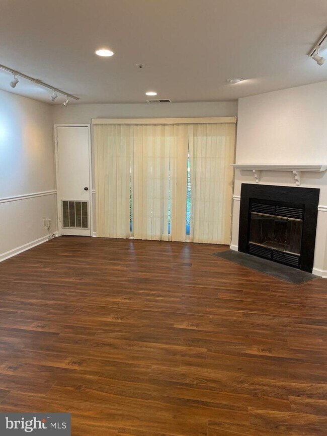 4956 Columbia RdUnit 2 Rentals in Columbia, MD