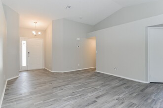 831 Anchor Dr in Henderson, NV - Building Photo - Building Photo