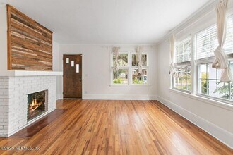 4548 French St in Jacksonville, FL - Foto de edificio - Building Photo