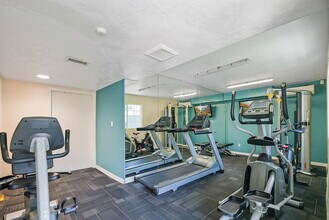 Capri at Sunny Hills in Fullerton, CA - Foto de edificio - Building Photo