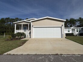 34651 Robins Song Rd in Zephyrhills, FL - Building Photo