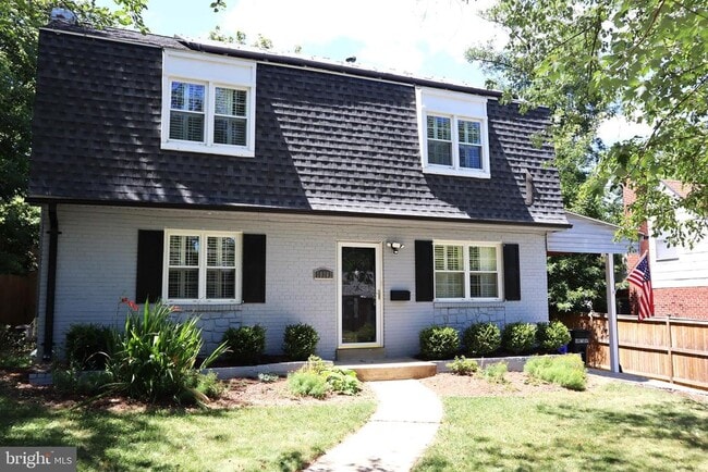 10202 Greenfield St in Kensington, MD - Building Photo - Building Photo