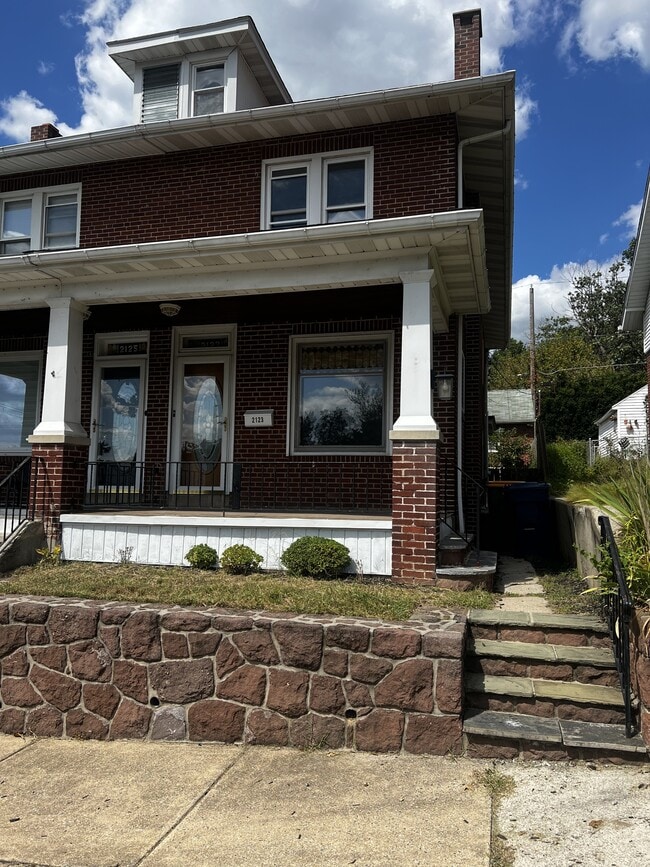 property at 2123 Fairview St