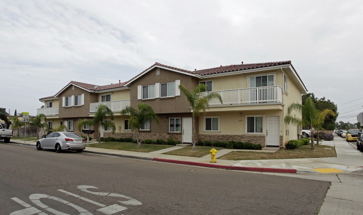 1044-1052 Fern Ave in Imperial Beach, CA - Foto de edificio