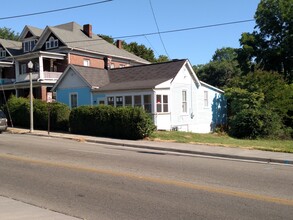 355 Elm Ave SW in Roanoke, VA - Building Photo - Building Photo