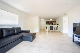 4147 Stirling Rd in Fort Lauderdale, FL - Foto de edificio - Building Photo