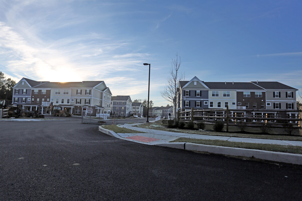 Pine Grove at Hamilton Apartments Mays Landing, NJ Apartments For Rent