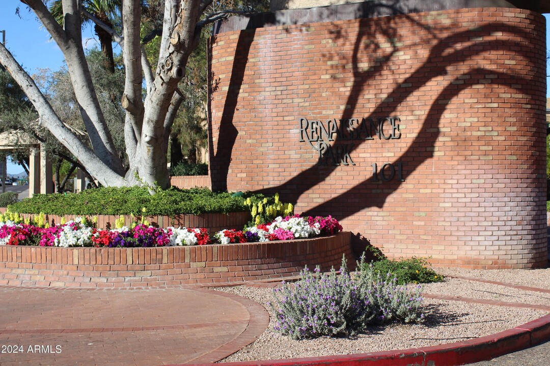 101 7th St in Phoenix, AZ - Building Photo