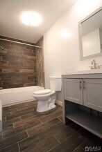 190 Dwight St-Unit -1 in Jersey City, NJ - Foto de edificio - Building Photo