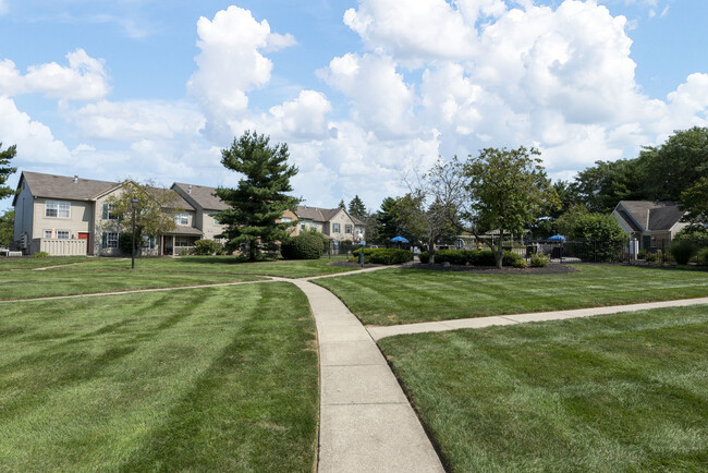 Sawmill Ridge in Dublin, OH - Building Photo - Building Photo