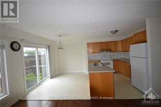 252 Moss Grove St in Ottawa, ON - Building Photo - Building Photo