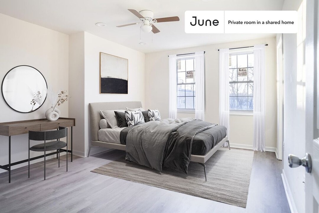 Private bedroom in 4 bed/3.5 bath Home in Washington, DC - Building Photo