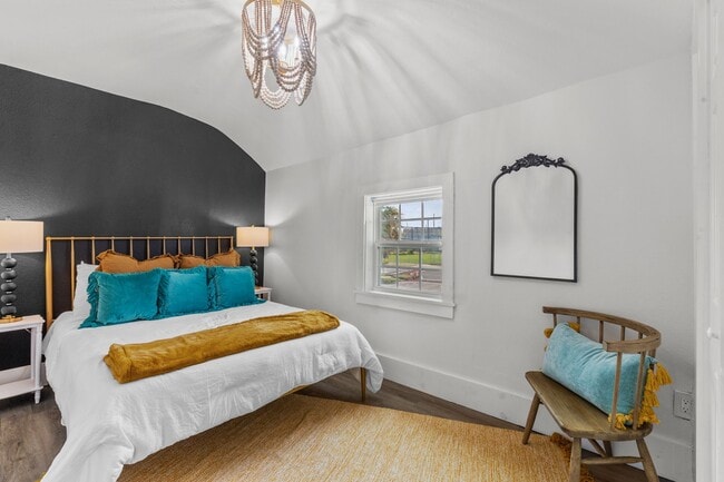 property at 808 27th St