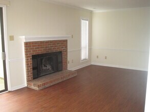 111 Charter Oaks Cir in Cary, NC - Building Photo - Building Photo
