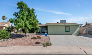 12637 N Columbine Dr in Phoenix, AZ - Building Photo - Building Photo