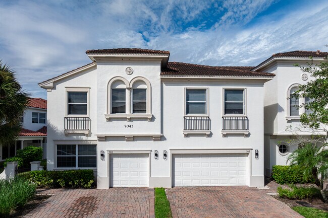 7043 Ambrosia Ln in Naples, FL - Building Photo - Building Photo