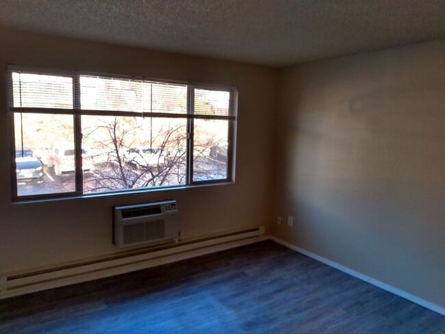 property at 345 N 5th St