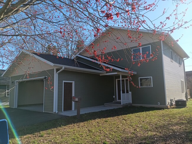 811 N State St in Merrill, WI - Building Photo - Building Photo