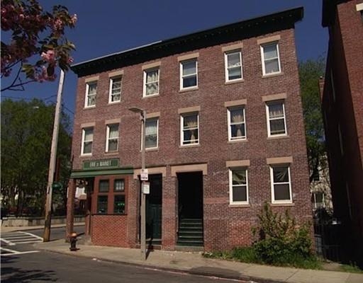 107-111 Erie St in Dorchester, MA - Building Photo